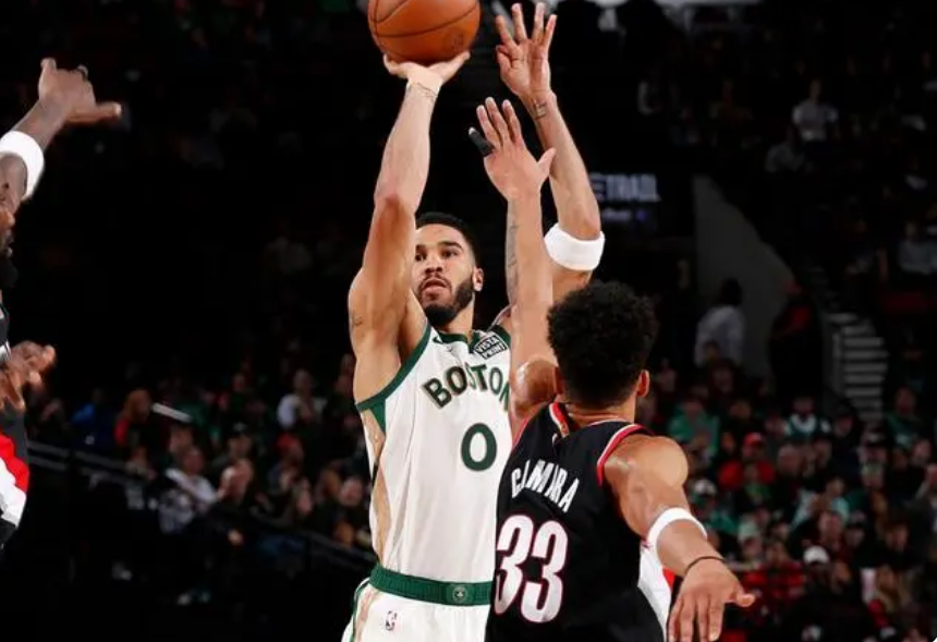 NBA-凯尔特人124-107开拓者取5连胜，班顿28分