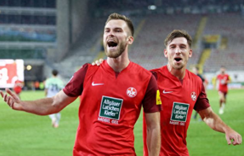 德国杯-凯泽斯劳滕轻松2-0完胜萨尔布吕肯进入决赛