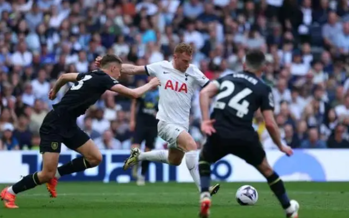 英超-热刺2-1伯恩利终结4连败 伯恩利降级