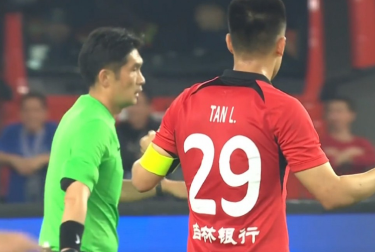 中超-三镇0-0亚泰 谭龙进球被吹，恩里克中框，亚泰1次射门0射正