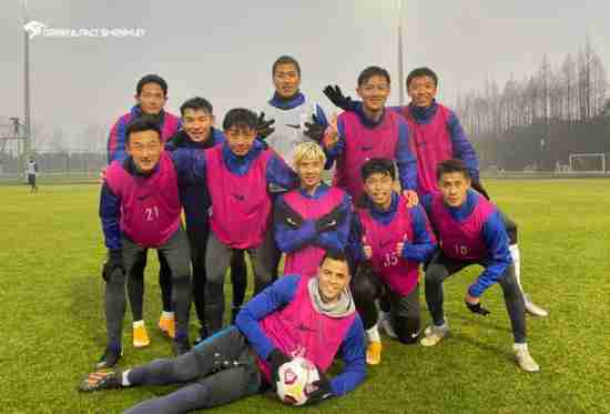 课间扔沙包、走廊练眼肌、自创护眼飞行棋，景东小学把“健康”玩明白了